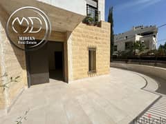 شقة ارضية فارغة للايجار جبل عمان مساحة 320م مع ترس و حديقة 250م