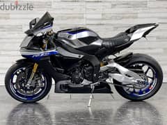 2017 Yamaha YZF R1M (+971561943867)
