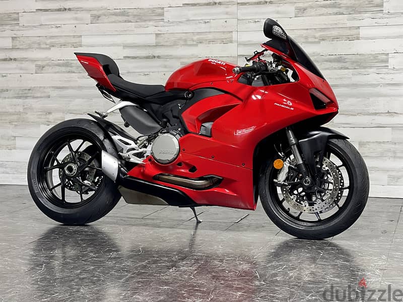 2022 Ducati V2 1