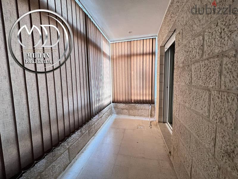 شقة فارغة للايجار جبل عمان طابق أول مساحة 250م 4 نوم اطلالة جميلة 6