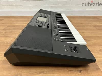 Yamaha PSR-SX900 Digital Workstation 61-Key Organ Initial Touch Digita