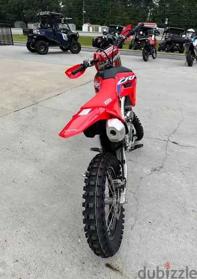 2023 Honda CRF 450 available (+971561943867)