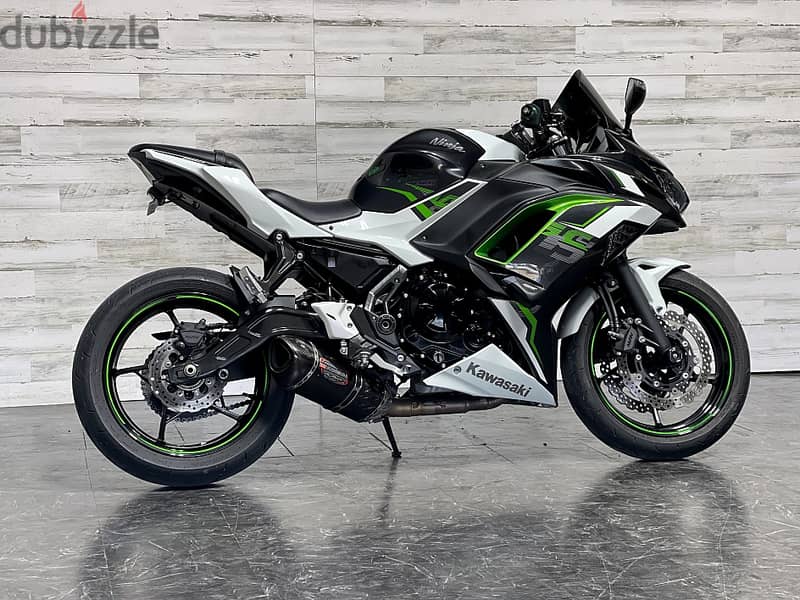 2022 Kawasaki ninja 650 (+971561943867) 2