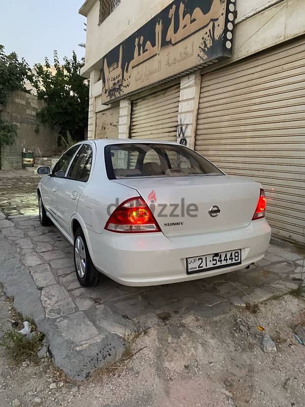 Nissan Sunny 2011 8