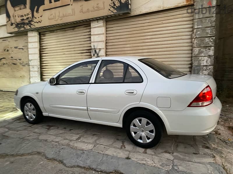 Nissan Sunny 2011 9