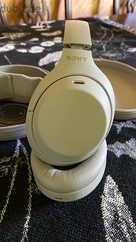 Sony WH-1000XM4 Noise Canceling Headphones- Beige سماعات 1