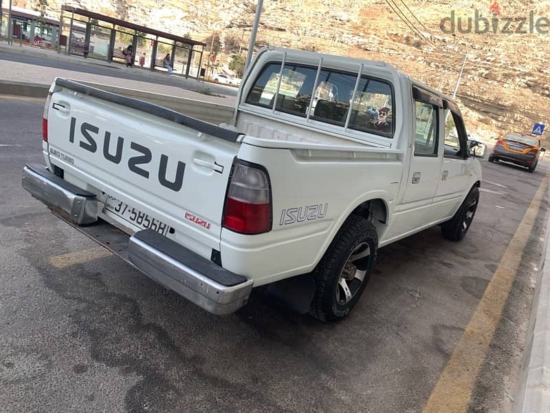 Isuzu D-Max 2004 5