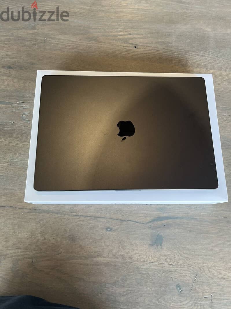 NEW SEALED 2024 Apple MacBook Pro 16 3