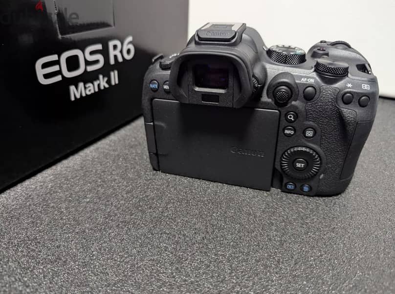 Canon EOS R6 Mark II 24.2MP Mirrorless Digital Camera Body 0