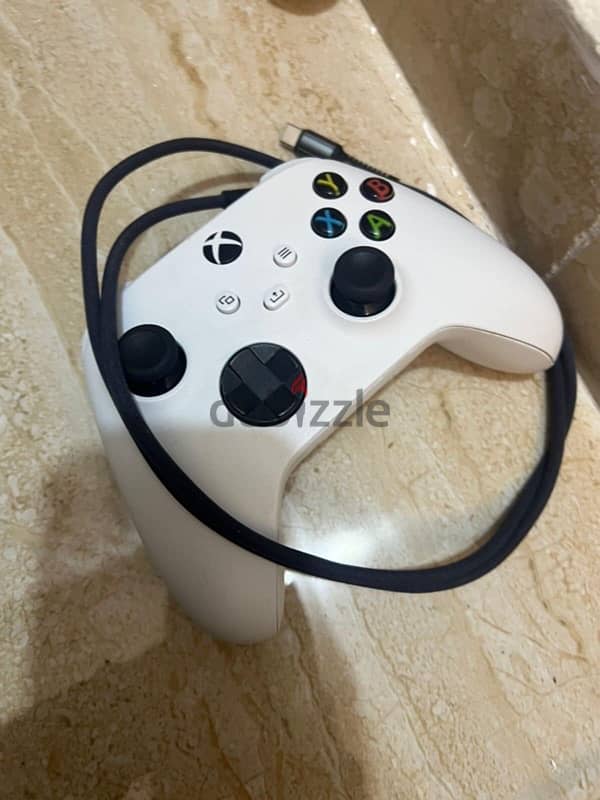 xbox series s بحالة ممتازة جدااااااااااااااااا 8