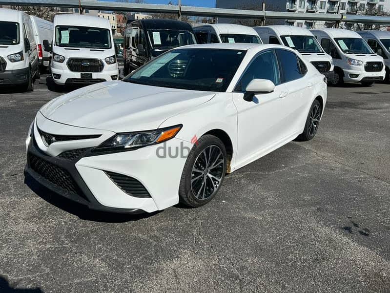 2020 Toyota Camry SE FWD (+971561943867) 4