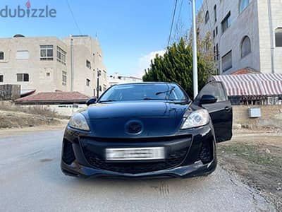 سيارة 2013 3 Mazda zoom للبيع