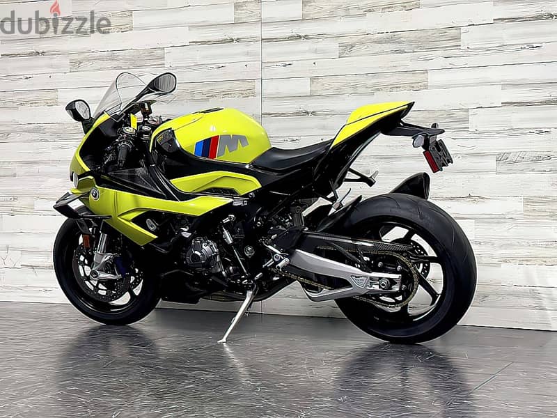 2022 BMW M1000RR (+971561943867) 2