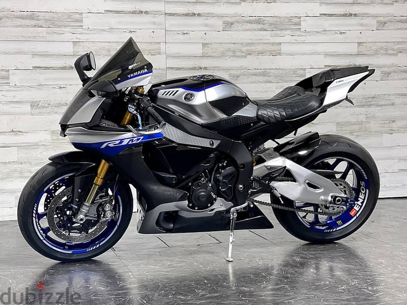 2017 Yamaha YZF R1M (+971561943867) 1