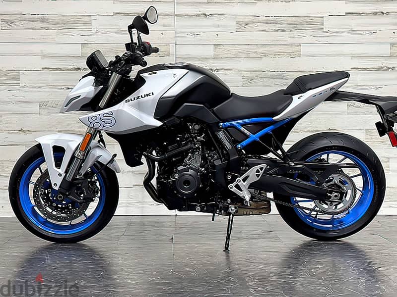 2023 Suzuki GSX-8S (+971561943867) 0