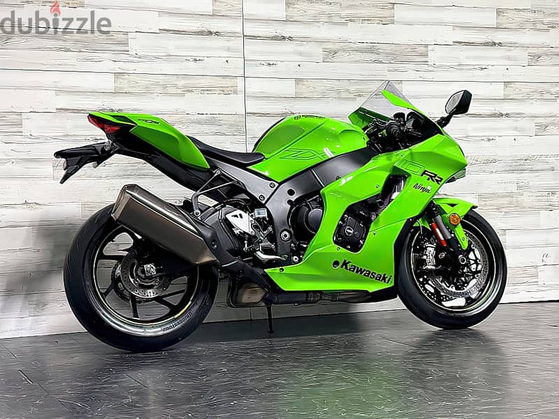 2024 Kawasaki Ninja ZX-10RR (+971561943867) 2