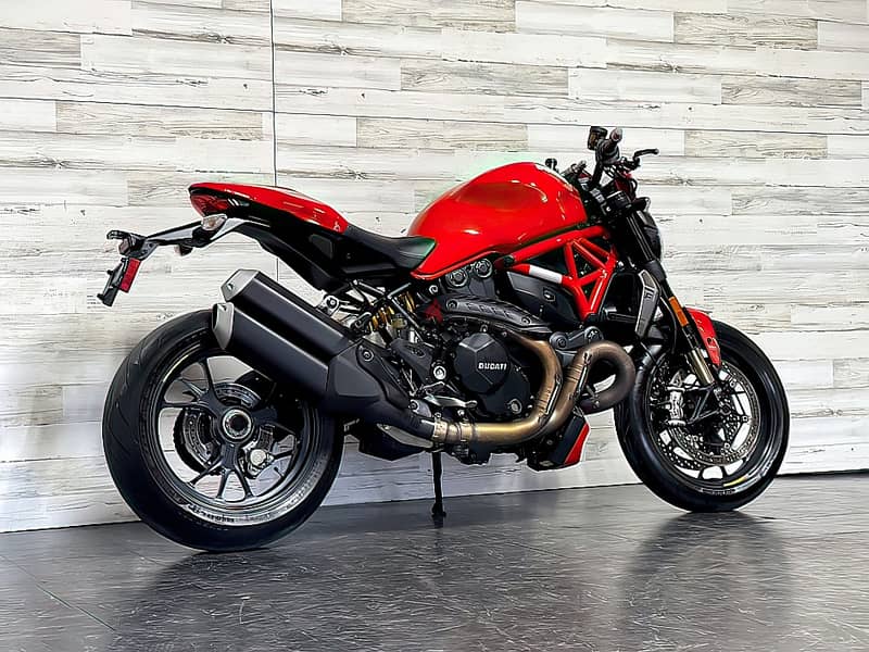 2016 Ducati monster 1200R (+971561943867) 2