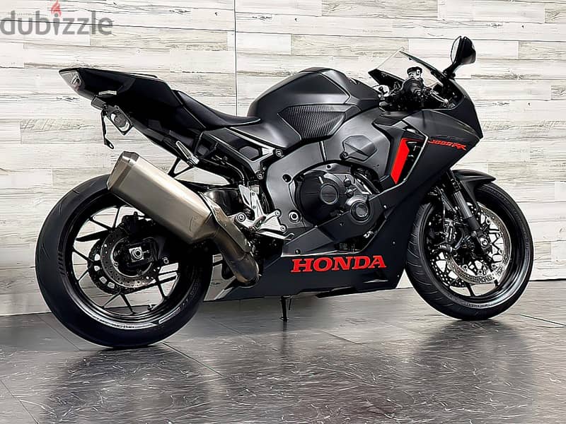 2027 Honda CBR 1000RR (+971561943867) 2