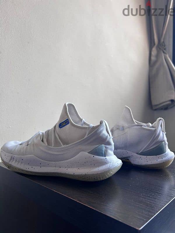 basketball shoe under armour curry 5 1