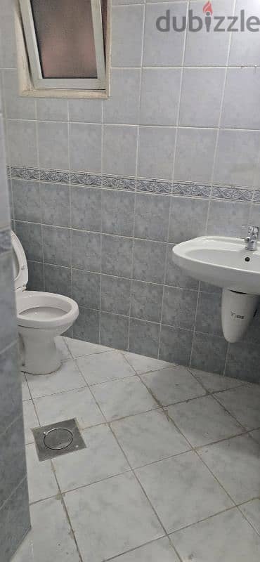 الجاردنز 18