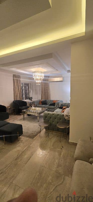 ام اذينه شقه للبيع ط٣ مساحه 180م 4