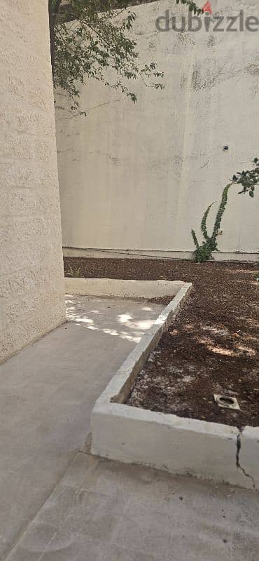 عماره في عرجان خلف فندق الريجنسي ارض 1380م سكن ج 1