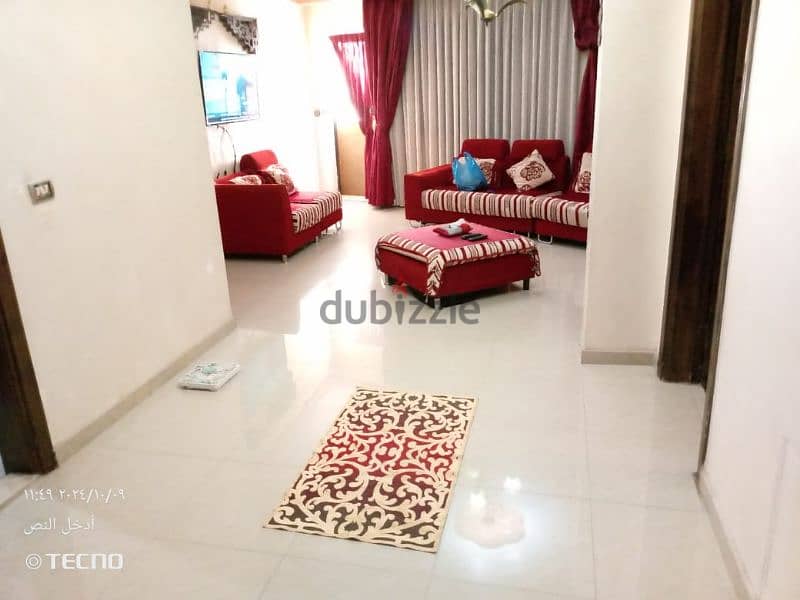 المدينه الرياضيه شقه ارضيه للبيع مساحه 213م مع تراسات 250م مكرمد 19