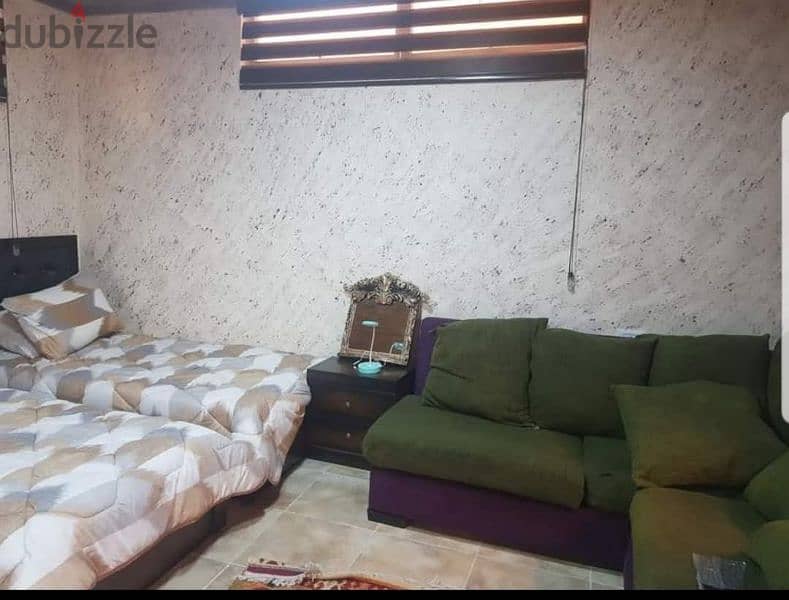 استديو مفروش غرفتين وصالة وحديقة للايجار 3