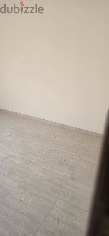 جبل الحسين شقه للبيع ط اول مساحه 127م 1