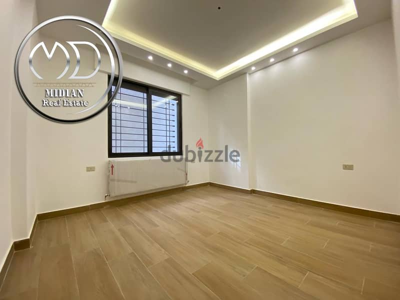 شقة شبه أرضي جديدة للبيع خلدا مساحة 240م مع مسبح و ترس وحديقة 250م تشط 4