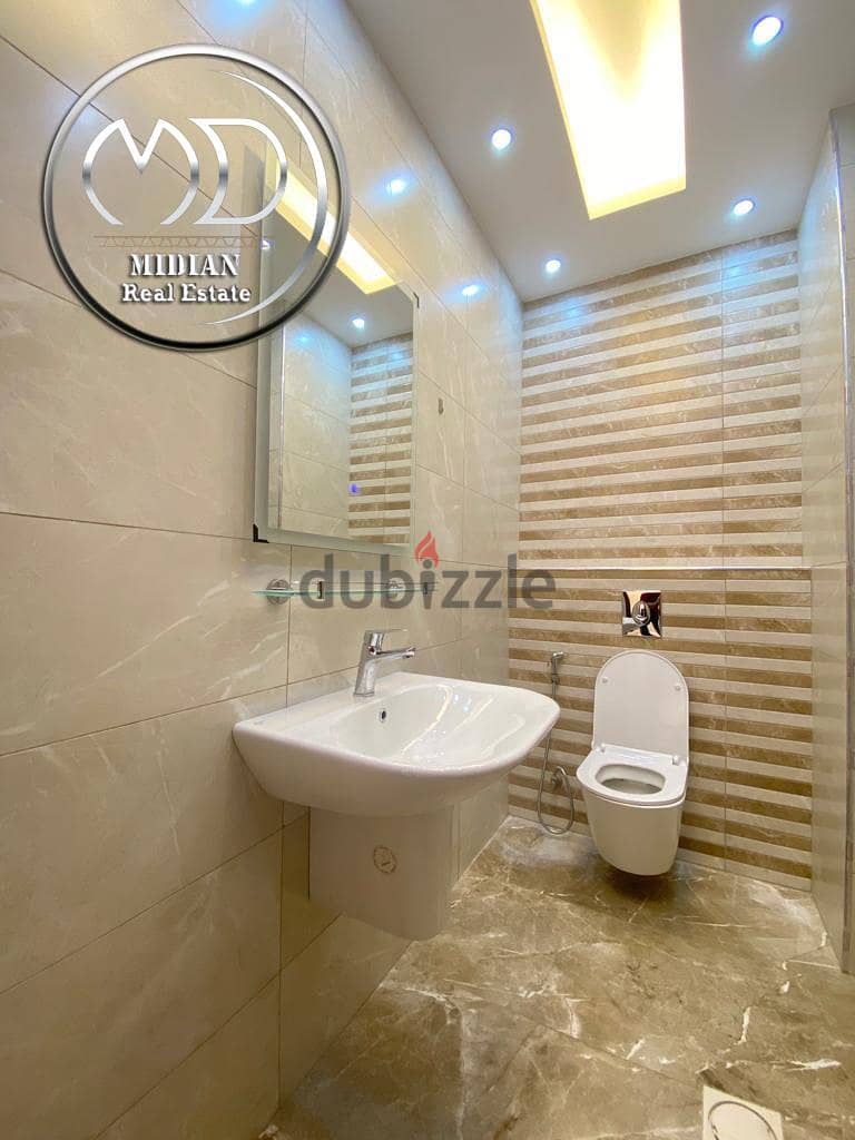 شقق جديدة فارغة للايجار في أجمل مواقع الرابية مساحات 220م تشطيبات و دي 4