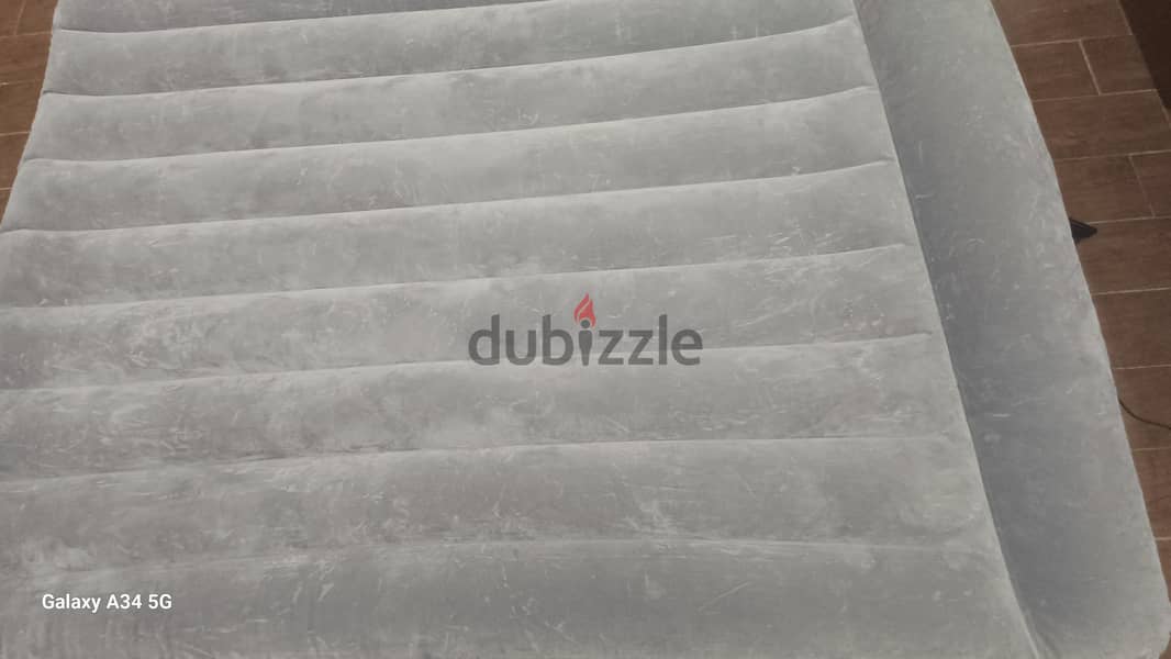 فرشة نفخ هوائية بالكهرباء صيني نخب اول مزوج شبه جديدة 160*220 5