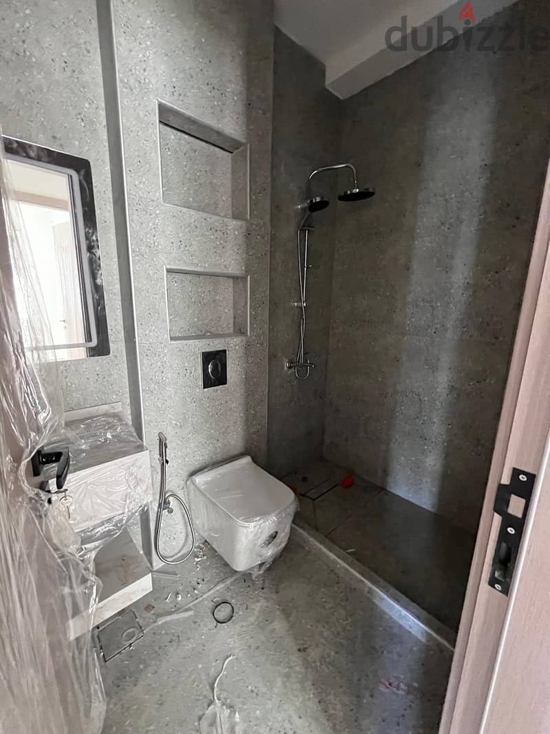 شقة مميزة للبيع في البنيات 1