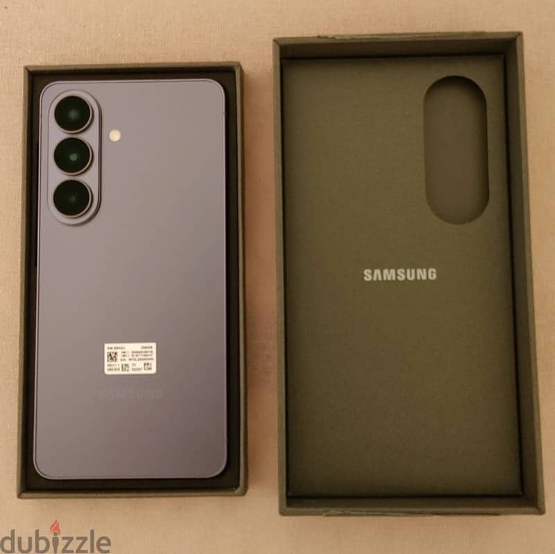 Samsung Galaxy S26 (SM-S942U) 1