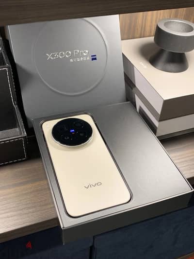 Vivo X300 Pro 5G  16GB & 512GB