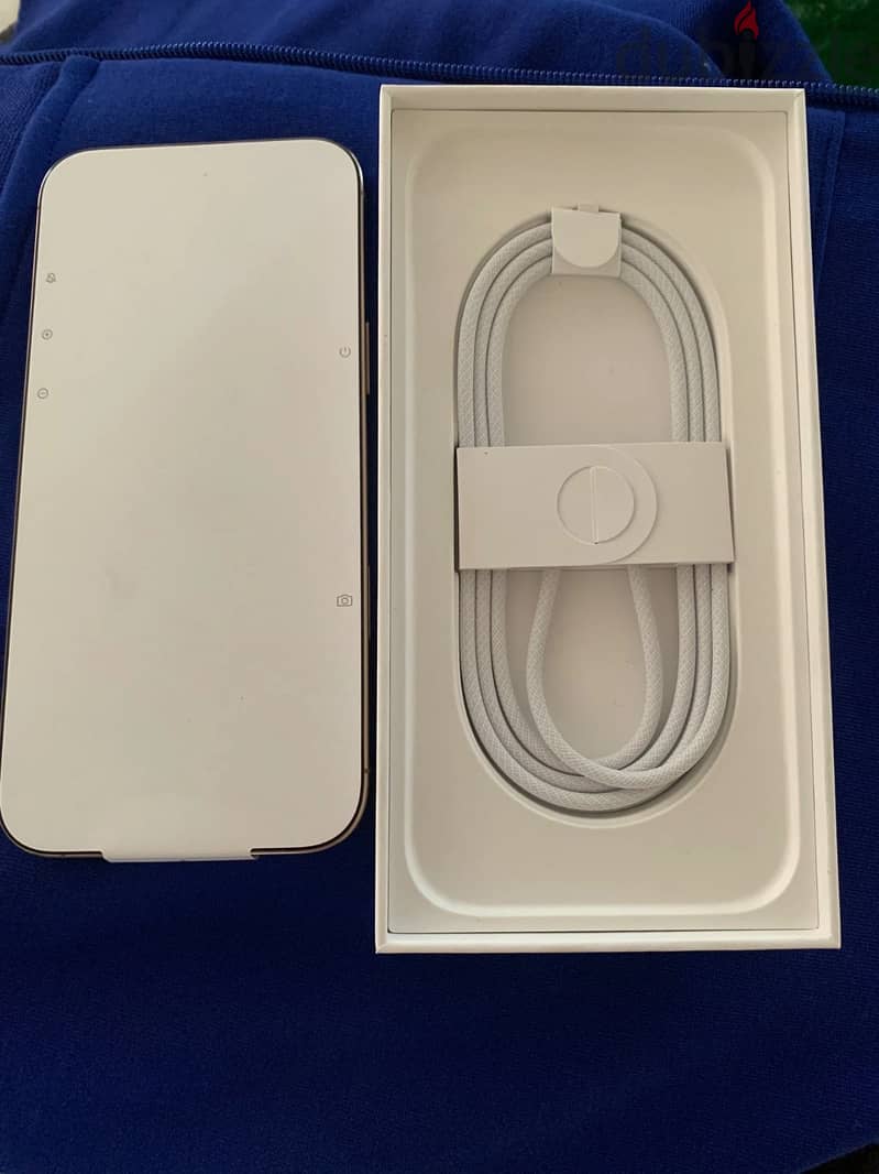 Apple iPhone 16 Pro Max - 256 GB 2