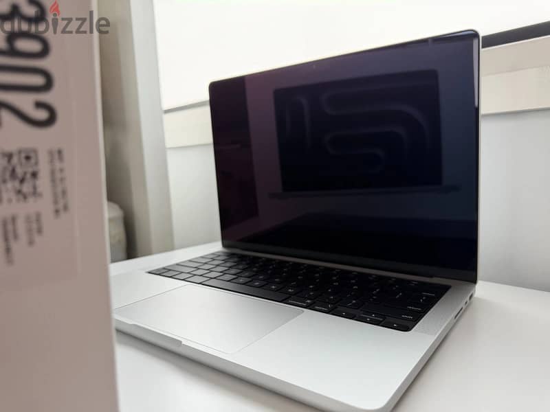 Apple MacBook Pro 14 inch M5 1