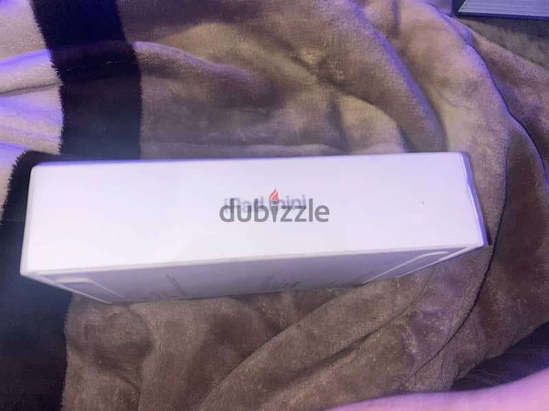 Apple iPad (7th Generation) A2993 128 GB, 1