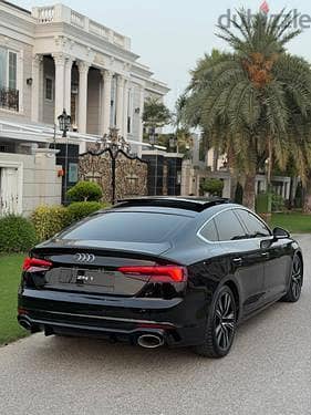 Audi 100 2022