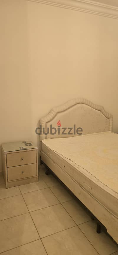 شقه  للبيع