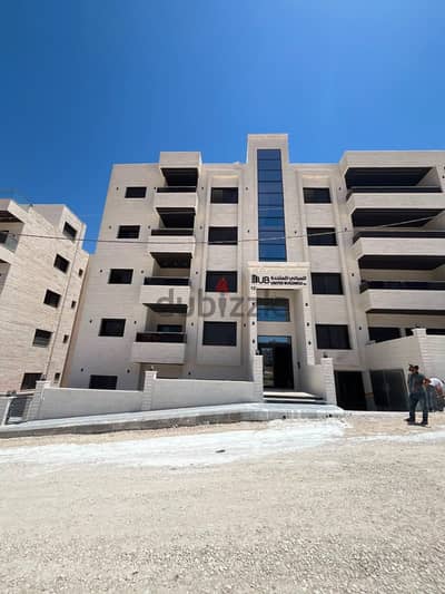 شقة للبيع بمواصفات استثنائية وموقع مميز