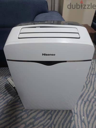 مكيف متنقل Hisense أصلي (حار / بارد) بحالة الوكالة مع كامل ملحقاته