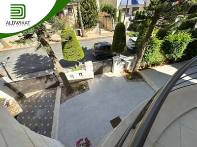 فيلا مستقلة للبيع أو للأجار في الكرسي مساحه الأرض 518 م والبناء 533 م