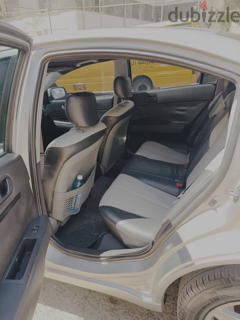 Mitsubishi Galant 2009 9