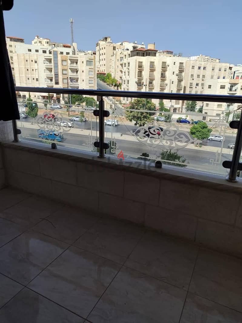 شقه شبه ارضيه للبيع 8