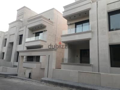 شقق ملوكية فاخرة للبيع في عبدون كريدور عبدون مساحات 275م