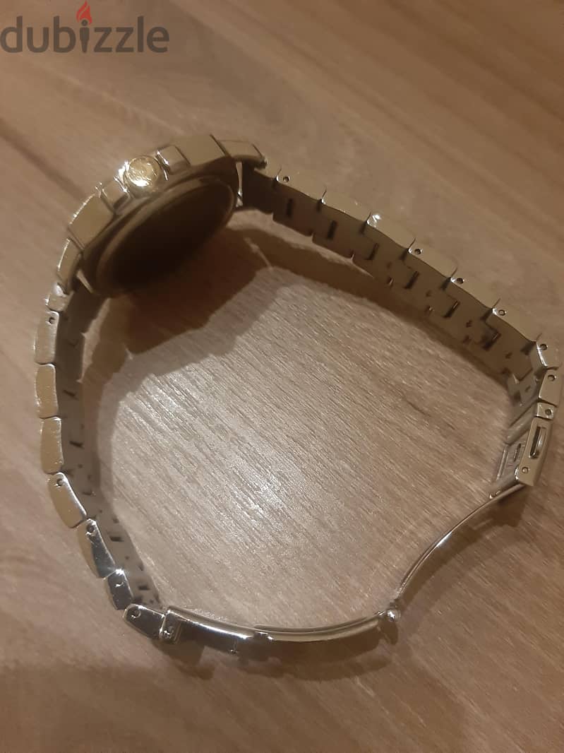 ساعة نسائية 2