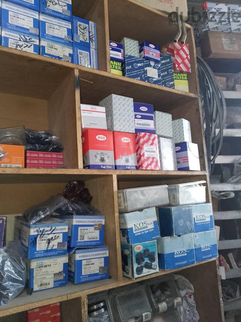 محل قطع غيار سيارات جديد للبيع اربد المدينه الصناعيه 3