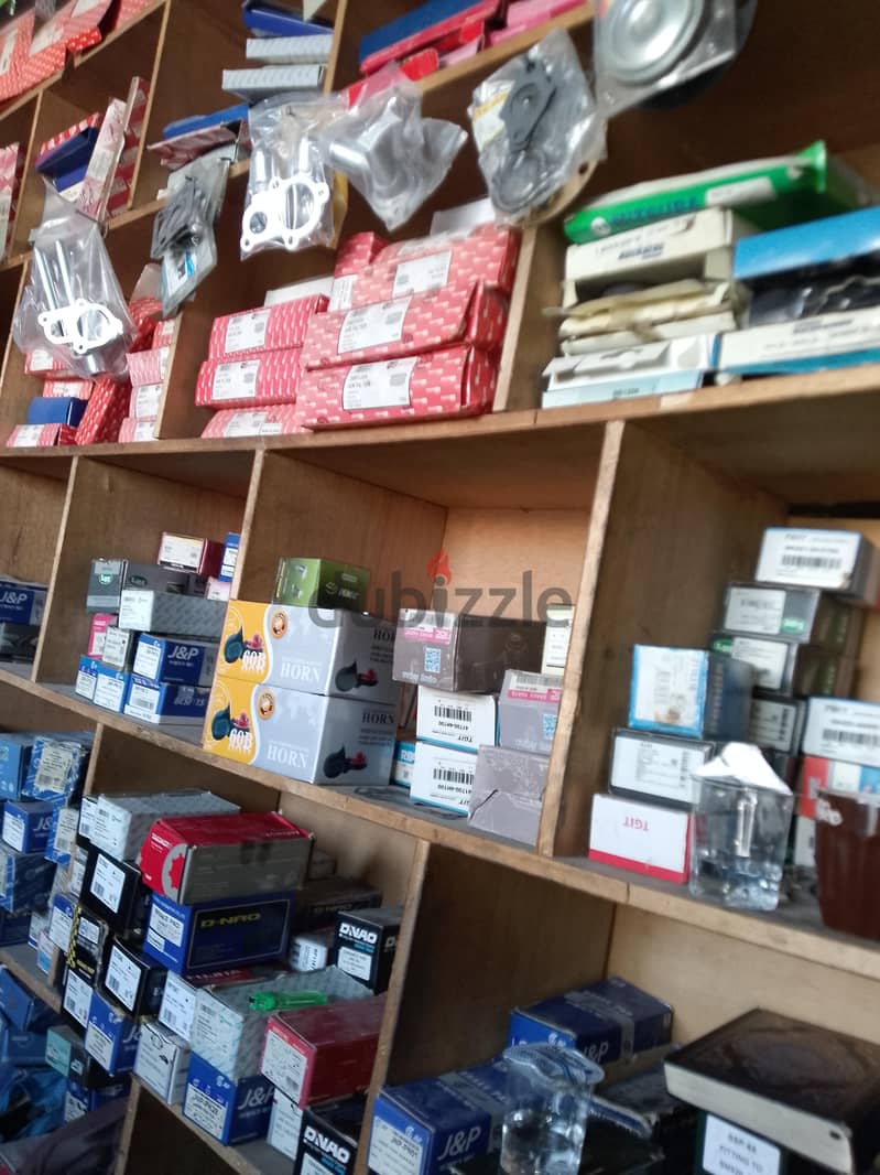 محل قطع غيار سيارات جديد للبيع اربد المدينه الصناعيه 5