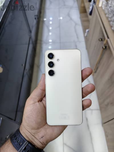SAMSUNG S24 128GB USED وارد شرق اوسط